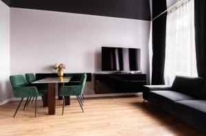 Gdańsk Urban Chic Apartment by BookingHost