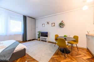 High-End Studio in Old Town - near Black Church