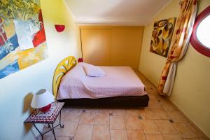 Appartements Gite Mimosa au milieu des vignes - Chateau les Apies : photos des chambres