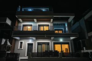 SithoniaRS White Sand Luxury Maisonette