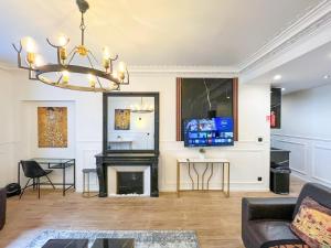 106 - Urban Luxury Opera Gustav Klimt