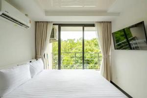 Room 303 Rawai Beach Condo