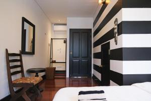 Stylist Siamese Design House Steps To Chinatown - Self Check In