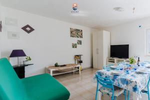 Daisy- Lido Marini by Vivimy