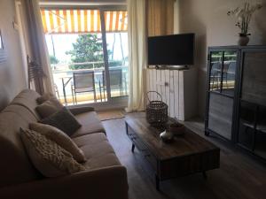 Appartement rénové centre Moulleau avec balcon et parking - FR-1-374-159