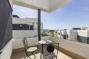 061 Brand New 2 Bed La Cala Townhouse, Sea Views