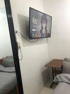 Ches Guest House with free parking