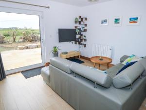 Nead na bhFáinleog Swallows Nest