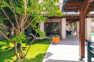 Holiday house SEASCAPE I with private pool and spacious garden