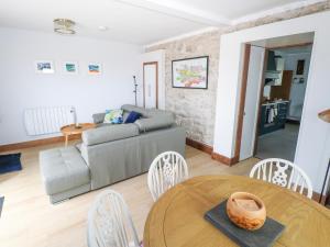 Nead na bhFáinleog Swallows Nest