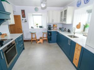 Nead na bhFáinleog Swallows Nest