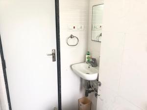 Treat Homes Service Apartment in BKC Siddhant 401