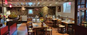 Hotels Logis Hotel De France- Restaurant GRILL : photos des chambres