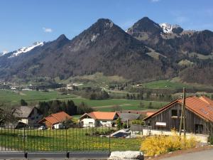 Au Chant des Grillons - studio ensoleillé en Gruyère