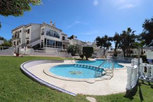 R-1935 POOL AND GARDEN