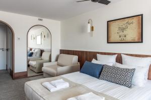 Business Triple Room with Extra Bed room in AirInn Vilnius Hotel