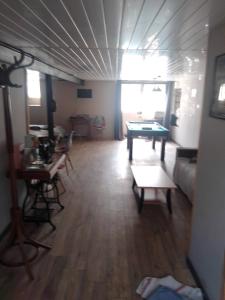 Appartements Studio calme avec billard : photos des chambres