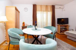 One bedroom apartment Ljilja