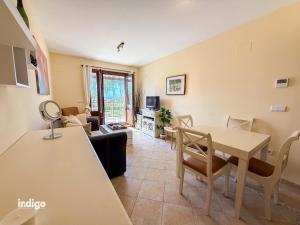 CIS01 Pool View South Facing Roof Terrace