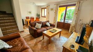 SIM01 Direct Access to Pool Area Las Lomas