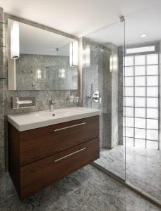 AiR YMCA Square Apartment