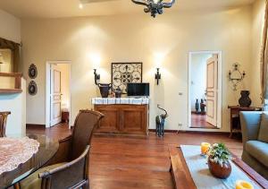 LAUTHENTIQUE charme rustique et rétro proche Croisette et plages