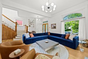 Gatsby House Mansion w Game Lounge & Hot Tub