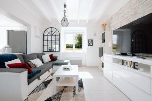 Maisons de vacances Maison spacieuse avec jardin - 10 min plage : photos des chambres