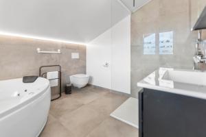 Attique rénové avec jacuzzi 6 pers à Savièse