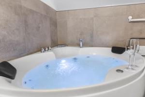 Attique rénové avec jacuzzi 6 pers à Savièse
