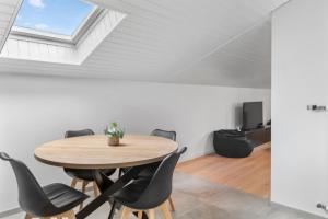 Attique rénové avec jacuzzi 6 pers à Savièse