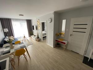 Cozy apartment with garage not far from the beach