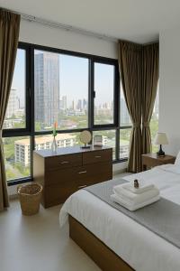 2BR 2BA Luxury Lifestyle 5min walk Thonglor BTS