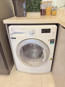 2BR 2BA Luxury Lifestyle 5min walk Thonglor BTS