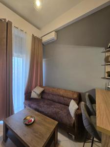 Urban Apartment by AJS