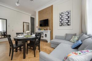 Exclusive Old Town Apartment by Noclegi Renters