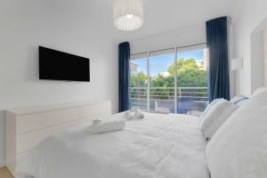 2 chambres - Grand balcon - à 1 min de la plage