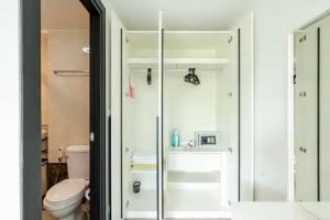 Room 402 Rawai Beach Condo