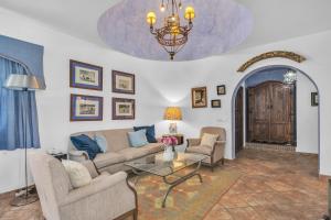 Villa Arin - Beachside Family Home