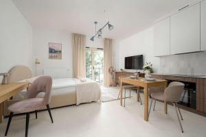 Exceptional Studio for 2 People by Noclegi Renters