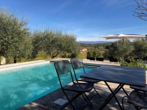 Maisons de vacances PETIT MIRACLE, Oppede : photos des chambres