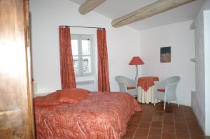 Maisons de vacances PETIT MIRACLE, Oppede : photos des chambres