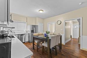 Totally Renovated 3Br Apartment