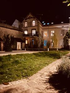 Grand Deluxe Poule Noire