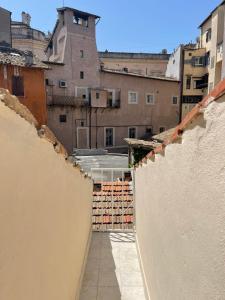 Madama Lucrezia - Fontana di Trevi & Pantheon