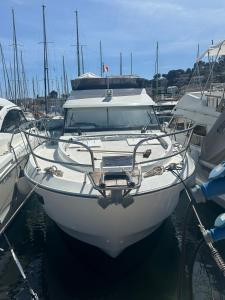 Hébergement bateau à quai