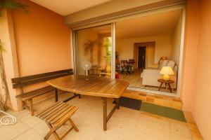 Apartment for 6 with garden near beach