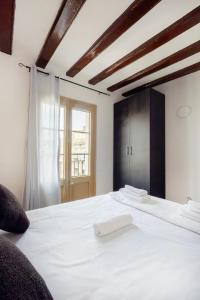 Catalan Charm 3BR w 15 Baths