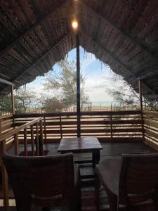 Sand Dune Beach Hotel & Surf Camp