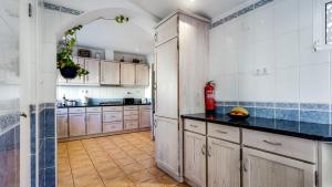 CoolHouses Algarve Luz, 3 Bed Townhouse, central & superb view, Casa Salute (100066AL)